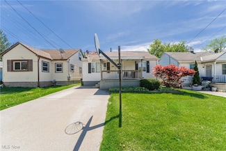 808 Harriet St, Lorain, OH 44055