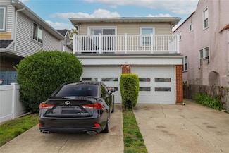 721 E Walnut St, Long Beach, NY 11561