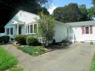 29 Damon St, Wayland, MA 01778