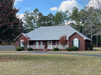 1854 Lakewood Dr SE, Cairo, GA 39828