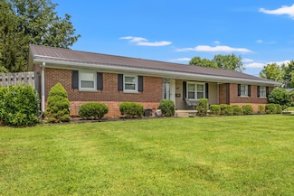 100 Evergreen Dr, Lawrenceburg, KY 40342