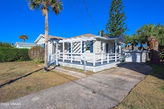 361 Woodland Ave, Daytona Beach, FL 32118