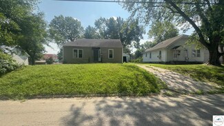 106 S Water St, Clinton, MO 64735
