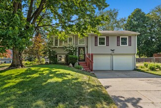 2148 Galahad St NE, Grand Rapids, MI 49525