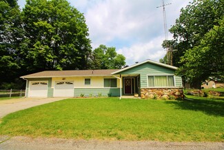 311 W Murdock St, Berrien Springs, MI 49103