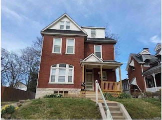 23 N 11th St, Belleville, IL 62220