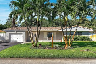 2721 NE 53rd Ct, Lighthouse Point, FL 33064
