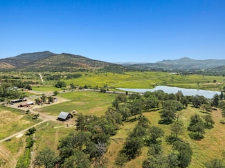 151 Hammel Rd, Eagle Point, OR 97524