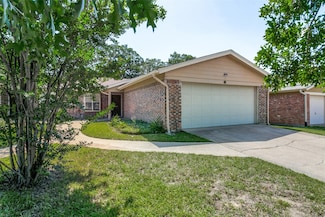 508 Billie Ruth Ln, Hurst, TX 76053