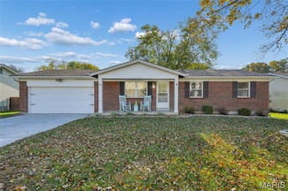 4136 Bridgehampton Dr, Saint Charles, MO 63304