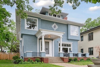 2421 W 21st St, Minneapolis, MN 55405