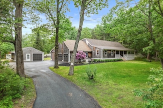 158 Beachwood Ave, Kennebunkport, ME 04046