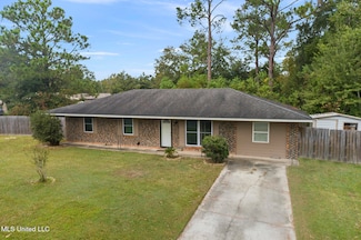 100 Grand Teton Ave, Ocean Springs, MS 39564
