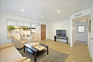 6944 E Earll Dr Unit 2, Scottsdale, AZ 85251
