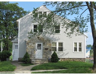 38 Coolidge Rd, Worcester, MA 01602