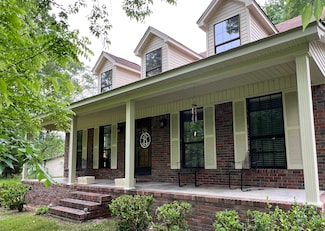 165 Whitten Ln, Florence, AL 35633
