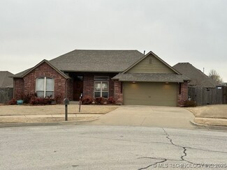 4665 E 145th St S, Bixby, OK 74008