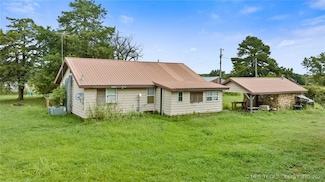 473298 E County Road 660, Watts, OK 74964
