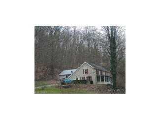 2090 Sheets Run Dr, New Matamoras, OH 45767