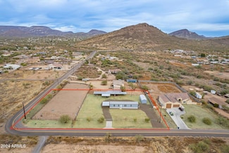44121 N 3rd Ave, New River, AZ 85087