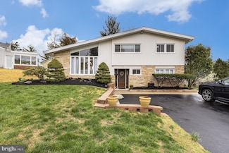 17 Red Rowan Ln, Plymouth Meeting, PA 19462