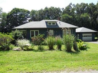 215 N Silver Ln, Sunderland, MA 01375