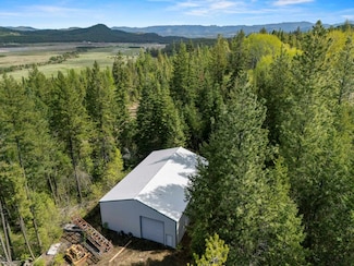 4395B Hesseltine Rd, Valley, WA 99181