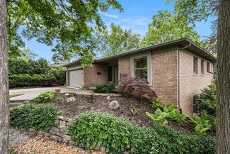 1231 Naples Ct, Ann Arbor, MI 48103