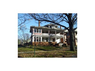 2450 Parkwood Ave, Toledo, OH 43620