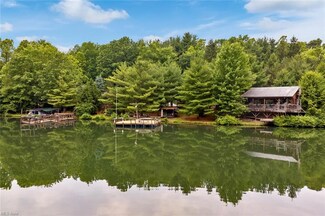 7694 Eberhart Rd NW, Bolivar, OH 44612