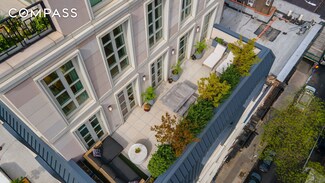 250 E 21st St Unit 10 A, New York, NY 10010