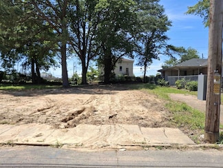 571 Lipford St, Memphis, TN 38112