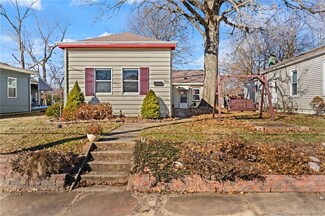 905 E 7th St, Jeffersonville, IN 47130
