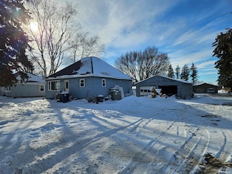 2123 10th Ave E, Spencer, IA 51301