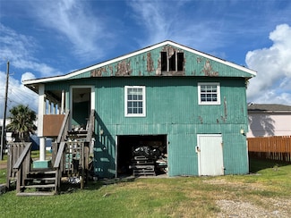 415 Oyster St, Freeport, TX 77541