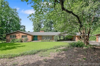 3641 Farmbrook Rd, Fayetteville, NC 28303