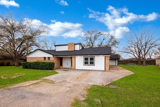 608 Roene Ln, West Columbia, TX 77486