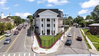 1 Carnation Ave Unit 402, Floral Park, NY 11001