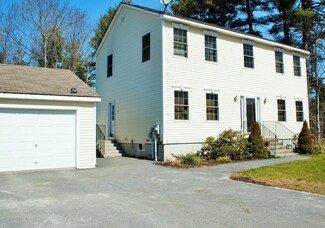 9 Hemlock Dr, Topsham, ME 04086