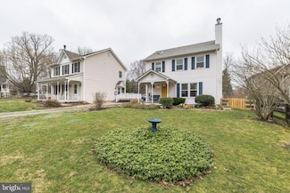 5 New Cut Rd, Round Hill, VA 20141