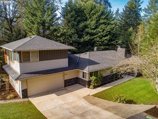 16835 Fernwood Dr, Lake Oswego, OR 97034