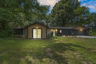 6407 N 25th St, Ozark, MO 65721