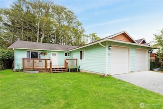 520 E Chance A La Mer NE, Ocean Shores, WA 98569