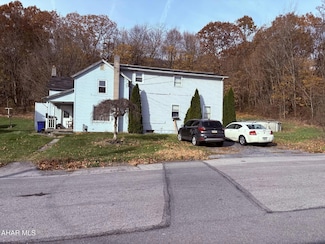 650 West St, Everett, PA 15537