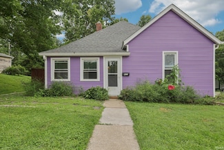 821 W 9th St, Bloomington, IN 47404