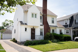31 E Pettebone St, Kingston, PA 18704
