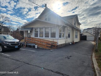 2510 Watt St, Schenectady, NY 12304