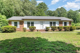 6215 Russwood Dr, Pleasant Garden, NC 27313