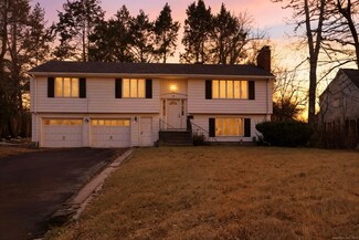 8 Cherryfield Dr, West Hartford, CT 06107