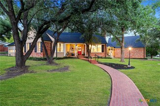 1203 N 13th St, Temple, TX 76501